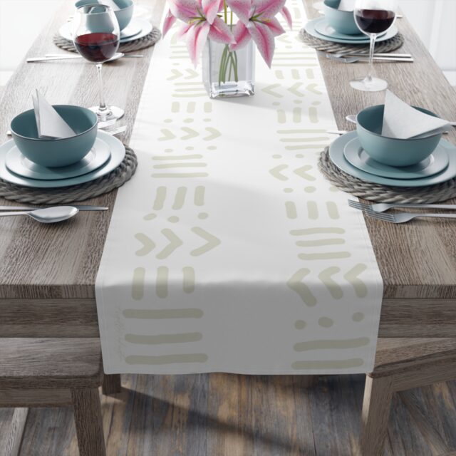 Harlem Collection Table Runner in Snowdrift & Ivory